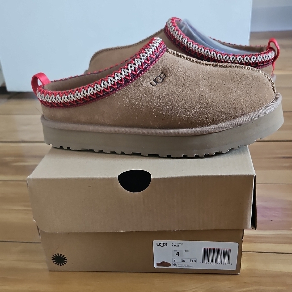 UGG Kids Slippers in Brown and Red